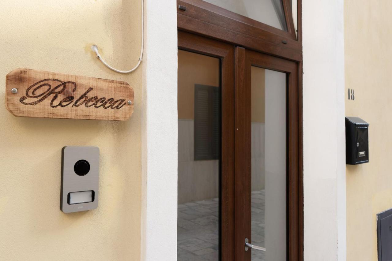 Apartamento Casa Rebecca Bríndisi Exterior foto