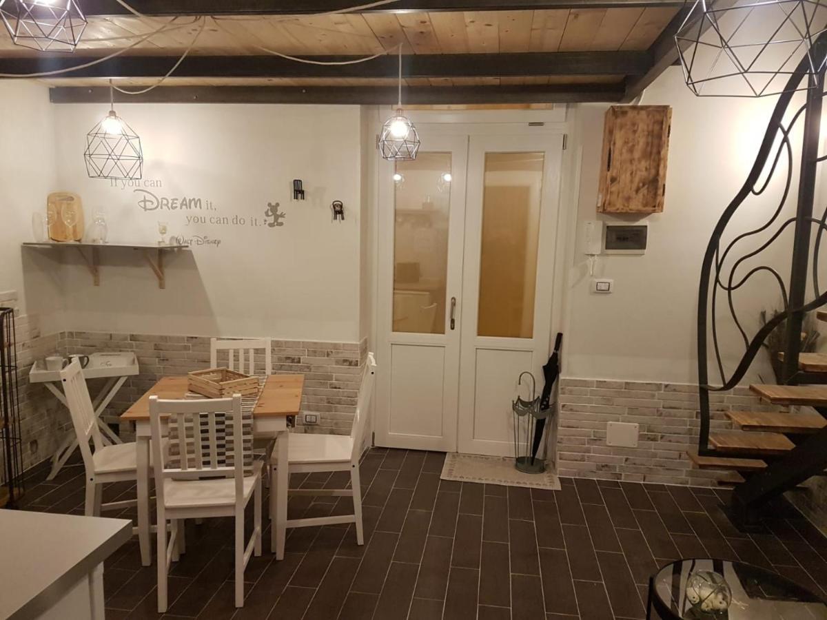 Apartamento Casa Rebecca Bríndisi Exterior foto